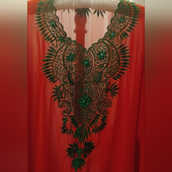 Moroccan Red & green Kaftan - Picture 7 of 8